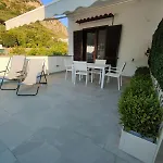80062 Cute House بيت للعطل
