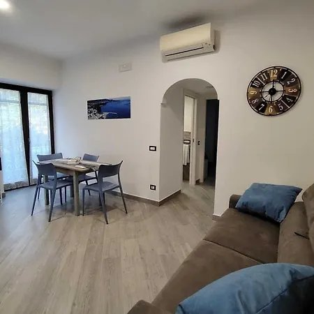 80062 Cute House ميتا